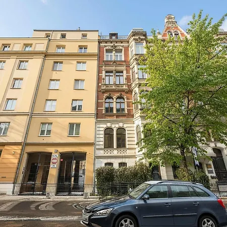 Bright Dzialynskich Near Old Town By Renters Apartman *